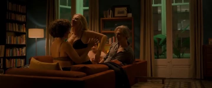 Swinger Alemi Türkçe Altyazılı Porno 