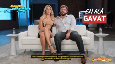 "Savvy ve Alex’in cuckold macerası: Sarışın bomba Savvy, erkekleri çılgına çevirirken, Alex karısını siktirmenin zevkini yaşıyor. Türkçe altyazılı porno filmi."